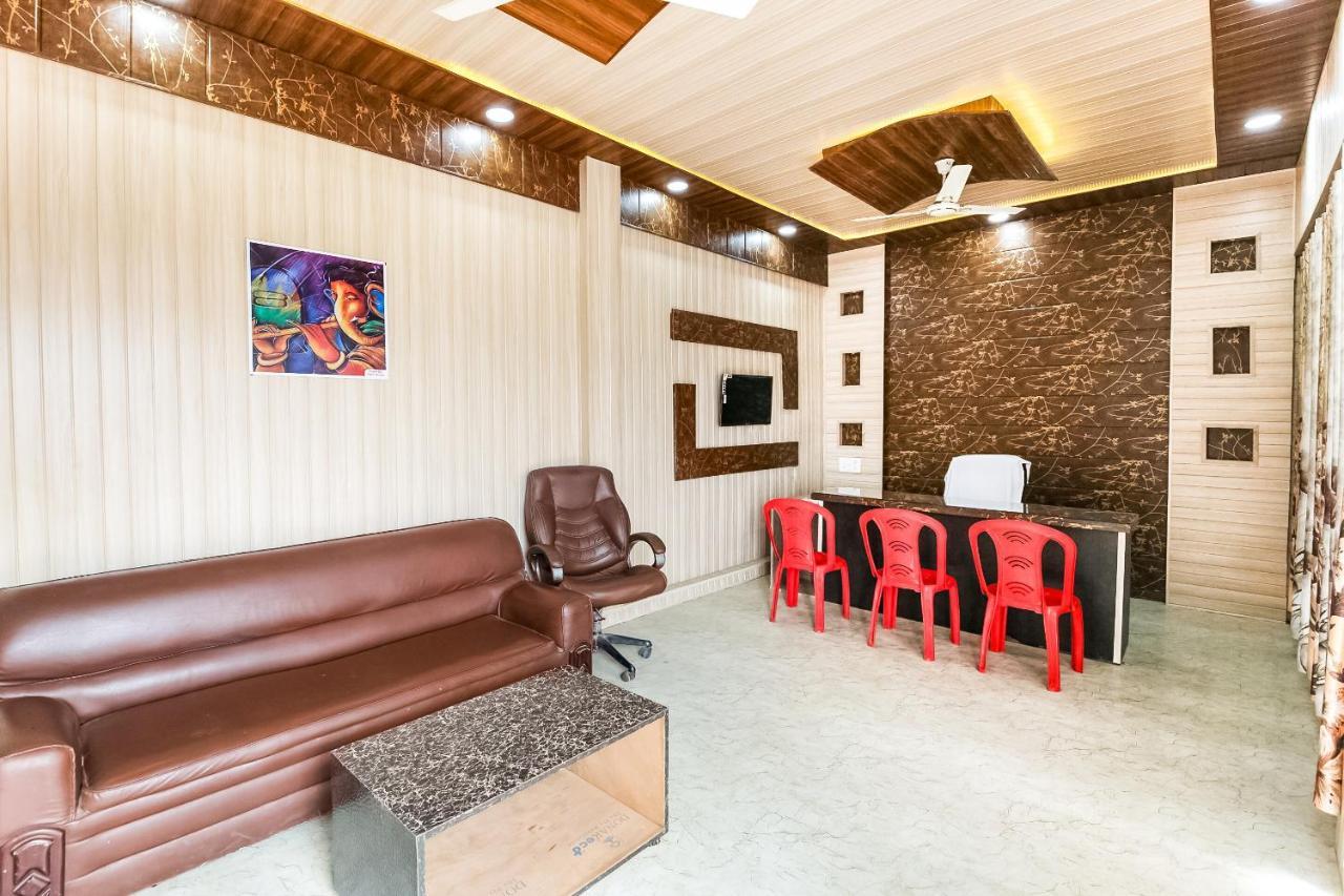 Oyo 69647 Yash Lodge Dzsabalpur Kültér fotó