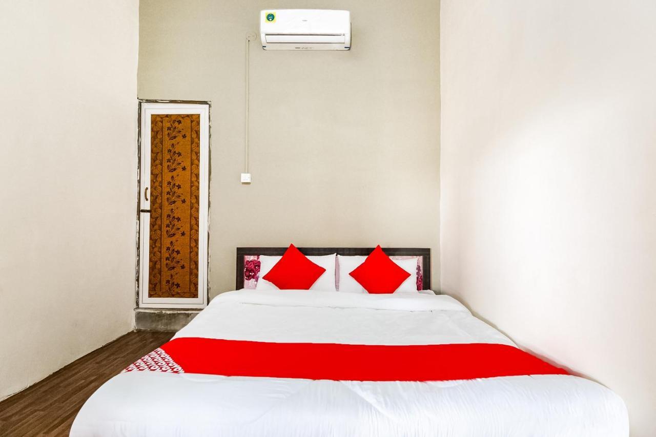 Oyo 69647 Yash Lodge Dzsabalpur Kültér fotó