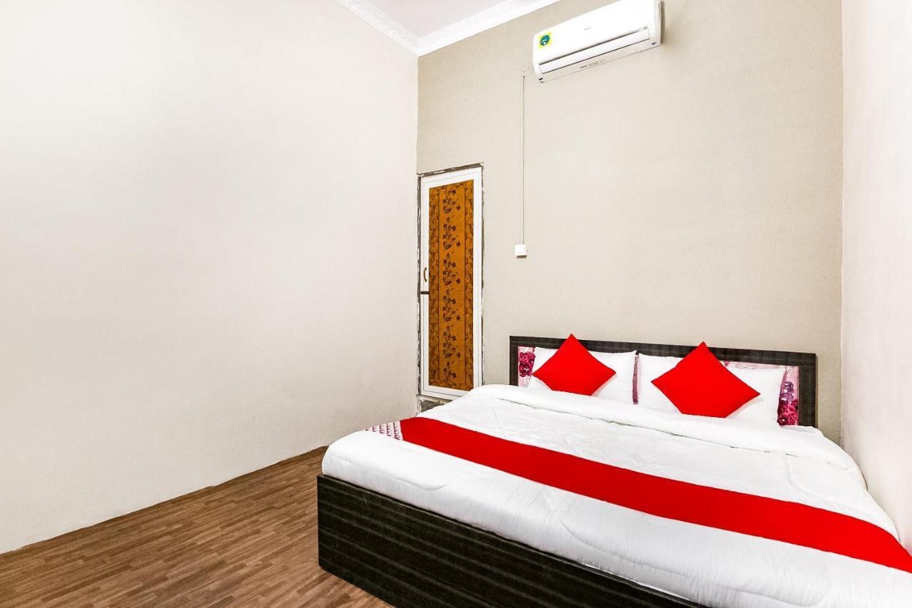 Oyo 69647 Yash Lodge Dzsabalpur Kültér fotó
