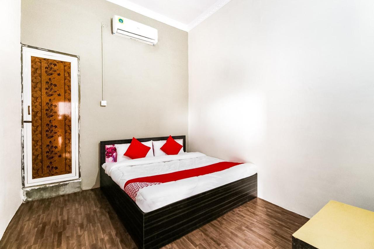 Oyo 69647 Yash Lodge Dzsabalpur Kültér fotó
